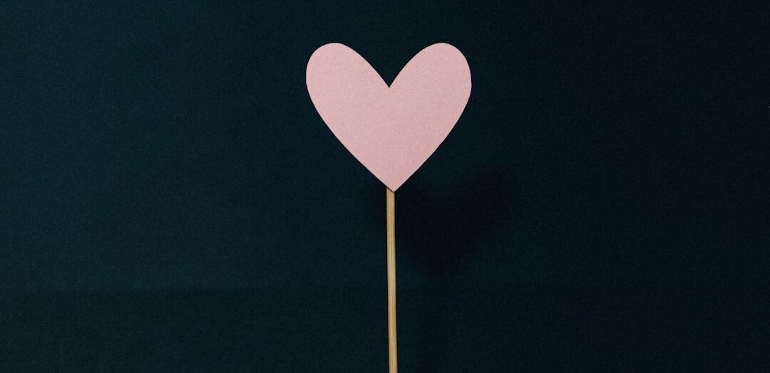 heart shaped pink and white hearts illustration